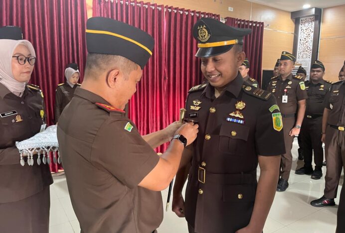 Kajari Aceh Besar Lantik Tiga Kepala Seksi