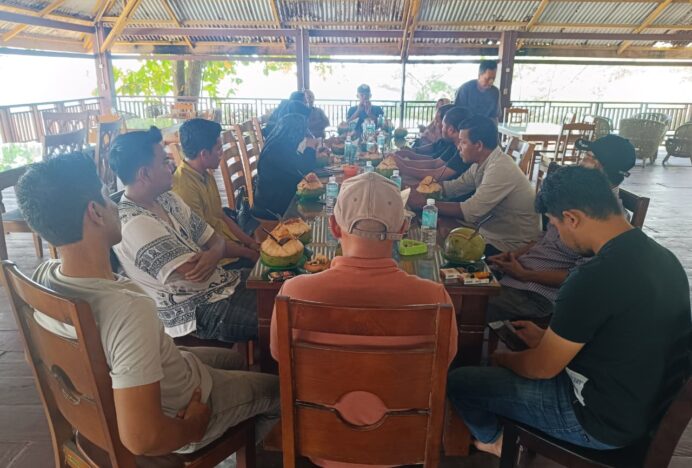 Rapat Evaluasi Bersama Pengelola Wisata Lhoknga. Ini Harapan Plt Kadisparpora Aceh Besar