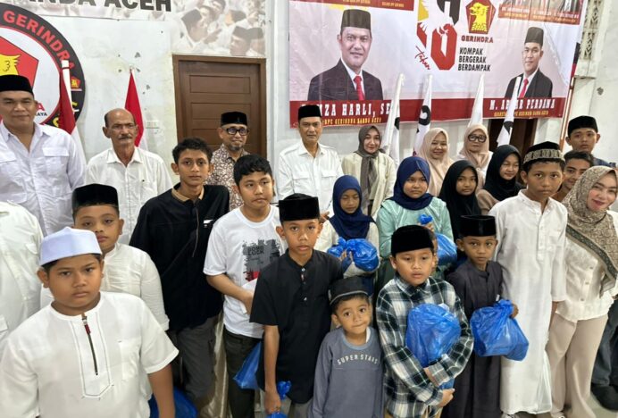 DPC Partai Gerindra Banda Aceh Santunan Anak Yatim dan Bagi Sembako