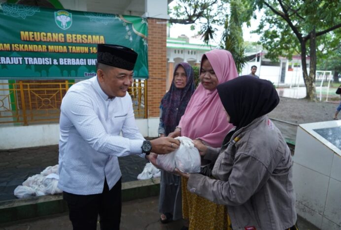 Lestarikan Budaya Lokal, Kodam Iskandar Muda Gelar Tradisi Meugang di Blang Padang
