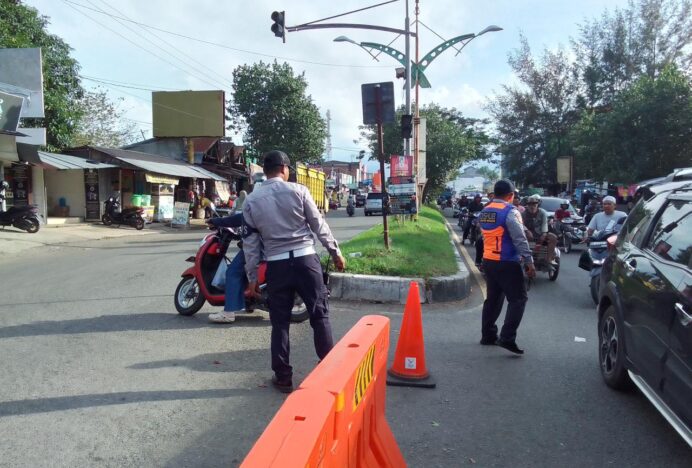 Dishub Perketat Pengamanan Lalu Lintas di Jalan Balik Arah Depan KONI Aceh Besar