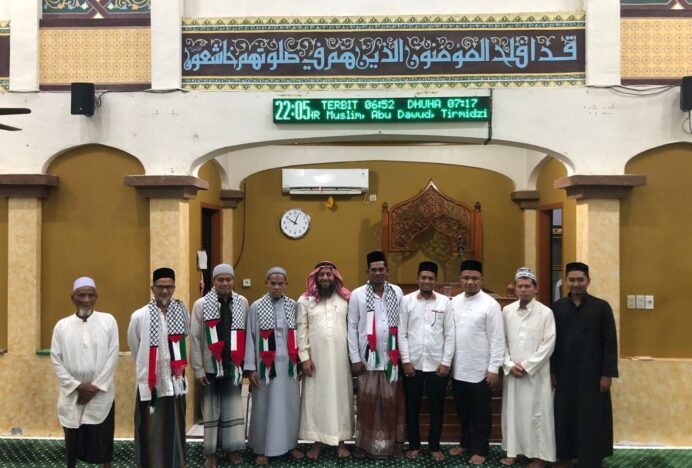 Safari Ramadhan di Lampanah, Syeikh Palestina Serukan Doa dan Infaq untuk Sesama