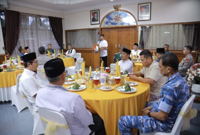 Wabup Aceh Besar Hadiri Buka Puasa Bersama dan Baksos Lintas Agama untuk Korban Banjir dan Longsor