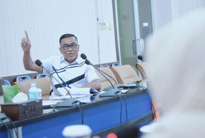 Ruas Jalan Provinsi di Banda Aceh Banyak Berlubang, Anggota DPRK Ismawardi Minta PUPR Aceh Jangan Tutup Mata