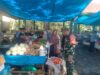 Pantau Stabilitas Harga, Babinsa Koramil 26/Kuta Cot Glie Kunjungi Pasar Keumireu