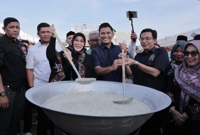 Wali Kota Banda Aceh Buka Peukan Raya Ramadan di Eks Lahan Pasar Aceh