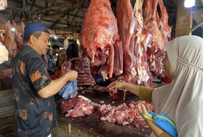 Harga Daging Tembus Rp 170 Ribu/Kg di Pasar Induk Lambaro