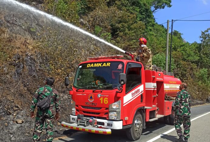 BPBD Aceh Besar Padamkan Karhutla di Leupung
