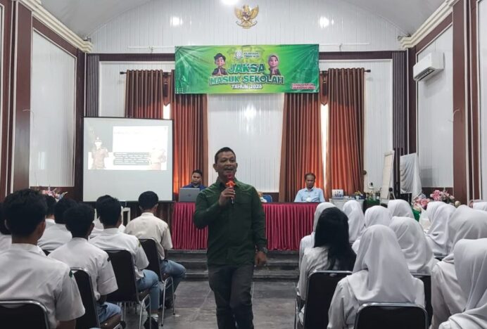 JMS Kejati Aceh Edukasi Siswa SMAN 1 Banda Aceh Soal Bahaya Narkotika, Korupsi dan UU ITE