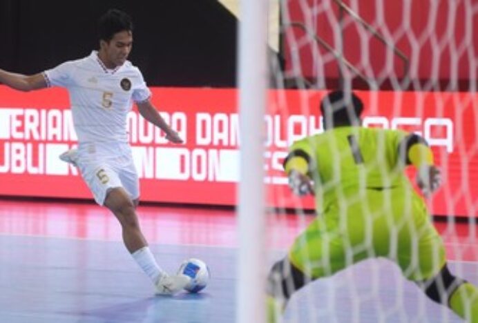 Aksi Heroik Indonesia Hajar Vietnam: Bibir Berdarah, Blok Pakai Wajah