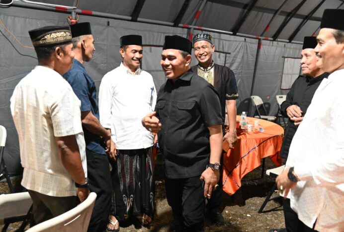 Bupati dan Wakil Bupati Aceh Besar Buka Puasa Bersama Anak Yatim dan Relawan Kebencanaan di Pos Damkar