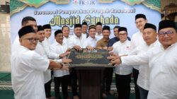 FKIJK Aceh Perkuat Kepedulian Sosial Melalui Renovasi Masjid Syuhada Kuala Simpang