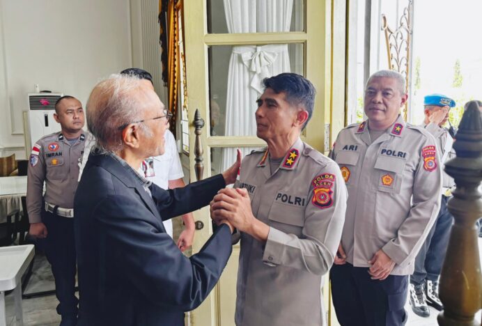 Kapolda Aceh Silaturahmi dengan Wali Nanggroe Aceh