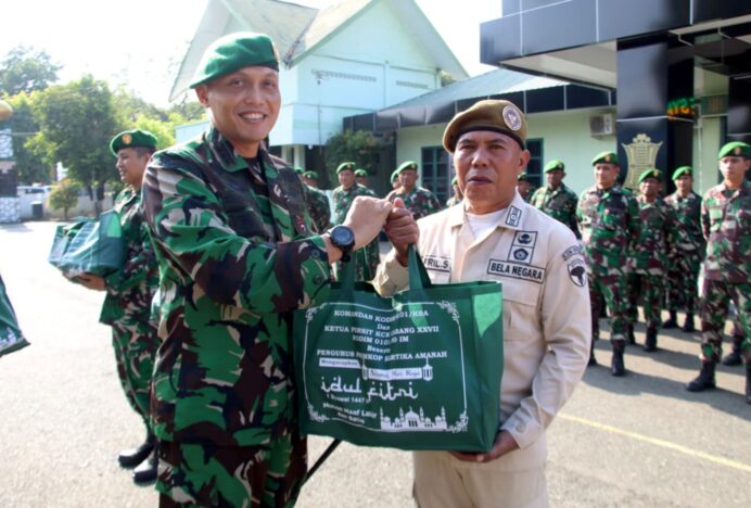 Berbagi Berkah di Penghujung Ramadhan, Dandim 0101/KBA Salurkan Bingkisan Lebaran