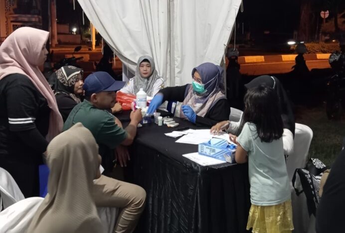 PKM Darul Kamal Berikan Layanan Pemeriksaan Kesehatan Gratis di Pameran UMKM