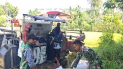 Dukung Ketahanan Pangan Keluarga, Babinsa Kuta Malaka Komsos Bersama Warga