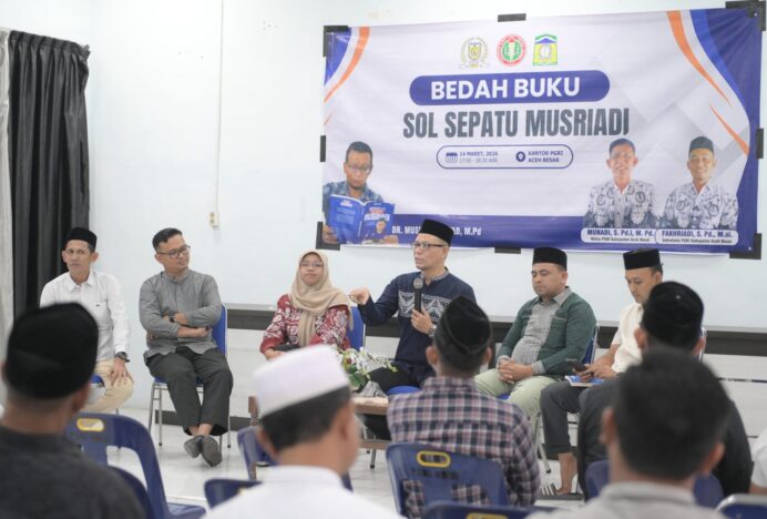 PGRI Aceh Besar Bedah Buku “Sol Sepatu Musriadi