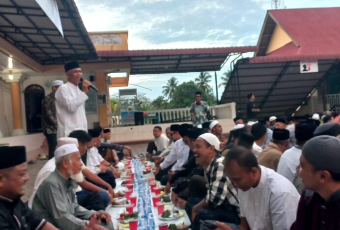 Seribu Jamaah Hadiri Iftar Jama’i dan Santunan Anak Yatim di Masjid Abu Indrapuri