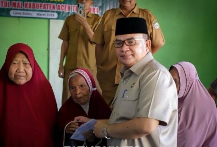 Salurkan ZIS di Lawe Bulan, Bupati Agara Tegaskan Bantuan Rp300 Ribu Tanpa Potongan