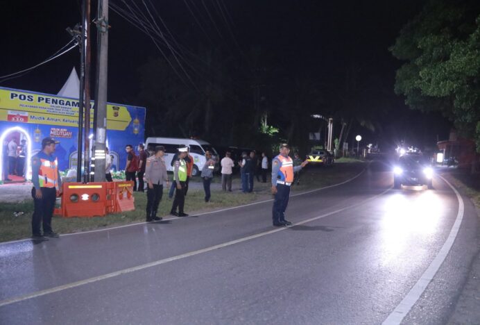 Pastikan Mudik Aman dan Lancar, Petugas Pos Ketupat Lhoknga Disemangati Bupati Aceh Besar