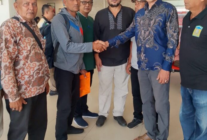 Camat Pulo Aceh bersama Panglima Laot Aceh Besar Jemput Kepulangan Nelayan Terdampar ke Srilangka