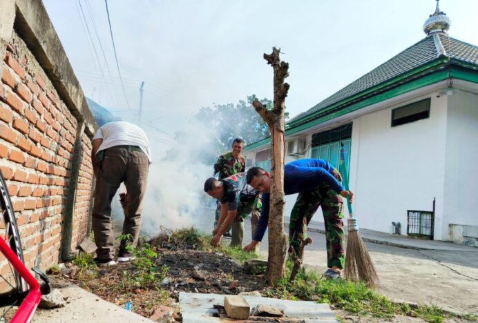 Aksi Nyata Personel Kodim 0101/KBA untuk Kenyamanan Ibadah Masyarakat Lampulo
