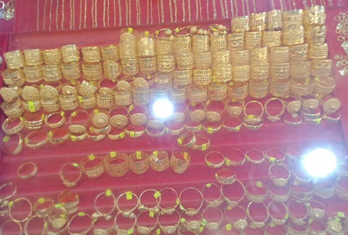 Lebih Banyak yang Beli Emas Selama Bulan Puasa di Banda Aceh