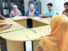 Disdukcapil Banda Aceh Serahkan DP4 ke Lamdom dan Surien