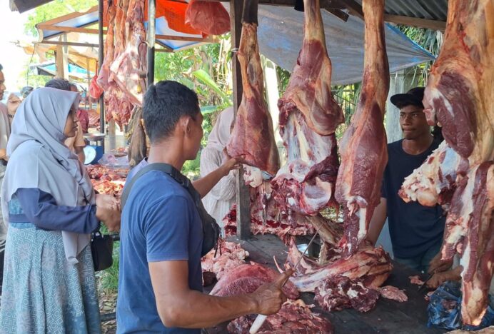 Jelang Idulfitri 1447 H, Warga Banda Aceh Mulai Beli Daging Meugang