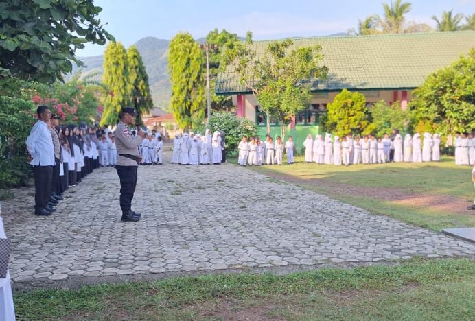Edukasi Sejak Dini, Polisi Sosialisasikan Bahaya Perundungan di MIN 18 Aceh Besar