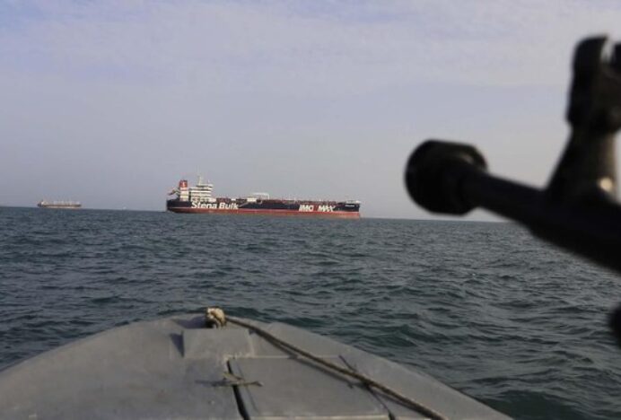 Lampu Hijau Iran: Kapal Asing Mulai Ramai Melintasi Selat Hormuz