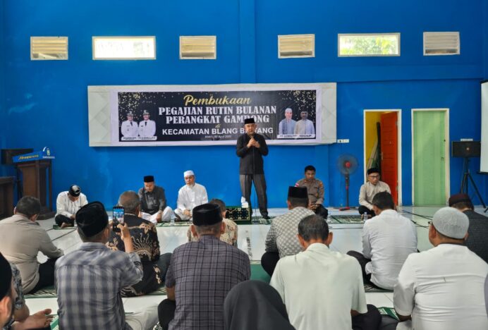 Forkopimcam Blang Bintang Gelar Pengajian Rutin Perangkat Gampong
