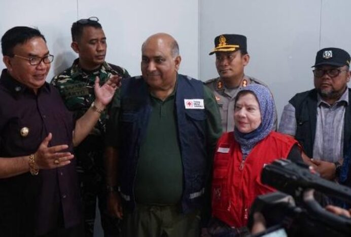 Bupati Aceh Tenggara Tinjau Pelaksanaan Pengobatan Gratis