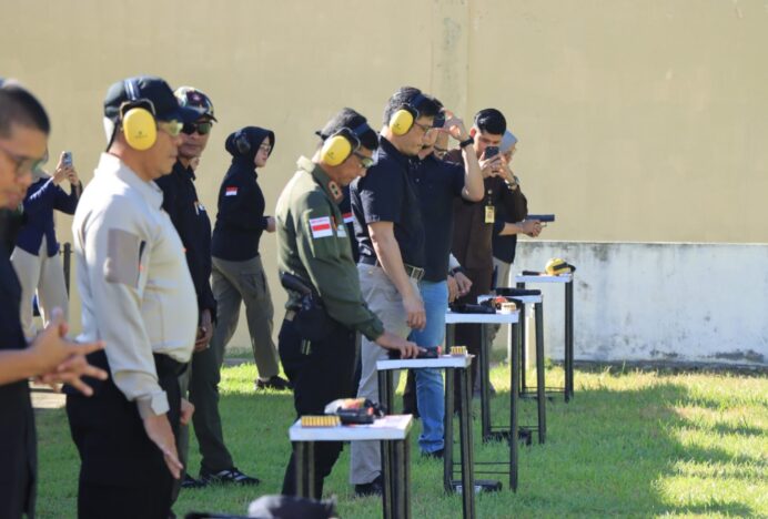 Pererat Sinergitas, Polda Aceh dan Kanwil DJBC Aceh Gelar Latihan Menembak Bersama