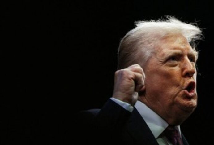 Murka Perundingan dengan Iran Gagal, Trump Ancam Blokade Selat Hormuz