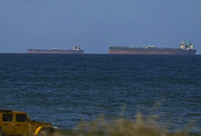 Iran Batasi 12 Kapal per Hari di Selat Hormuz, Biaya 2 Juta Dolar AS