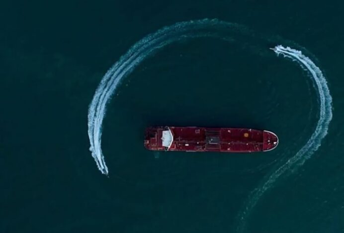 Iran: Tak Ada Pelabuhan Aman Jika AS Blokade Selat Hormuz