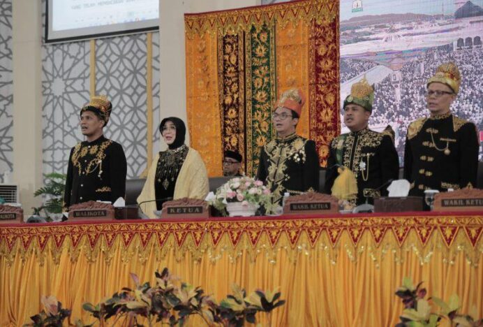 Wali Kota Illiza di Rapat Paripurna Istimewa DPRK: Hari Jadi Ke-821 adalah Milik Kita Bersama