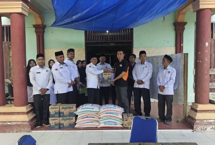 Kemenag Aceh Selatan dan KUA Kluet Utara Salurkan Bantuan