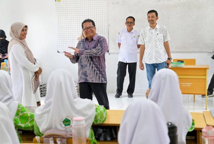 Staf Ahli Menteri Pendidikan Awasi Penyaluran MBG di Aceh Besar