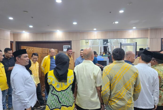 Bupati Aceh Besar Dampingi Kepulangan Banleg DPR RI Usai Kunker di Aceh