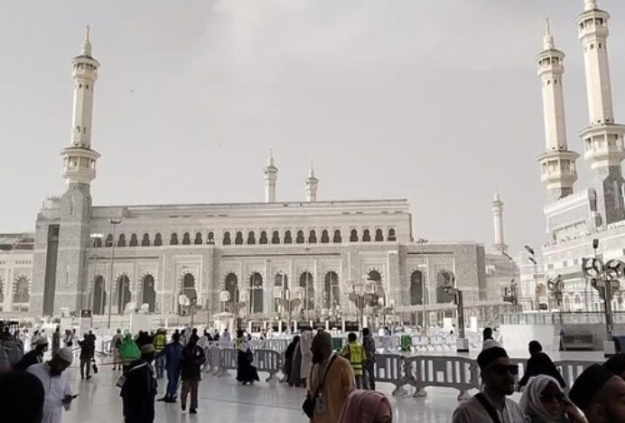 Saudi Pantau Jalanan 24 Jam Selama Musim Haji dengan Kamera AI