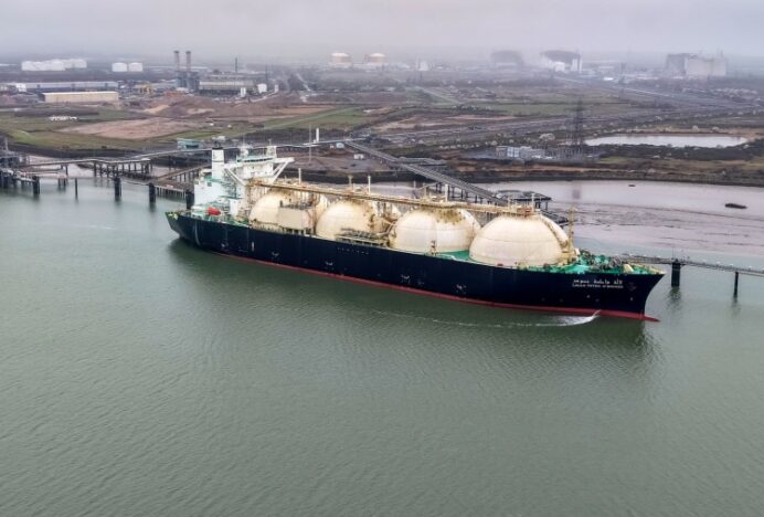 Perdana, Tanker LNG Keluar dari Hormuz Sejak Perang Iran Dimulai