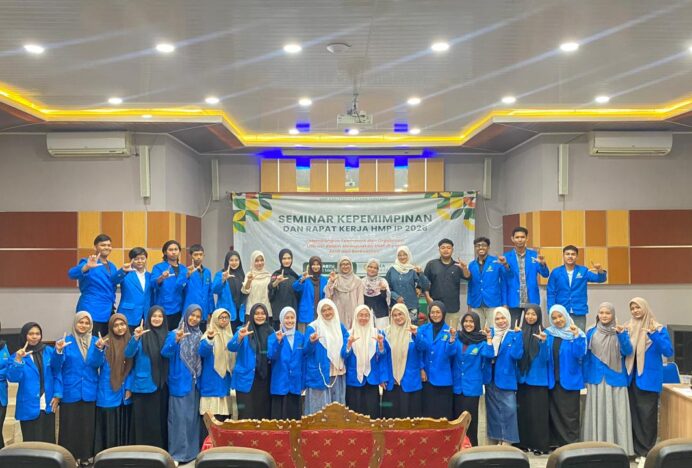 “Library is a Growing Organism”: Semangat Baru HMP Ilmu Perpustakaan dalam Membangun Organisasi Literasi