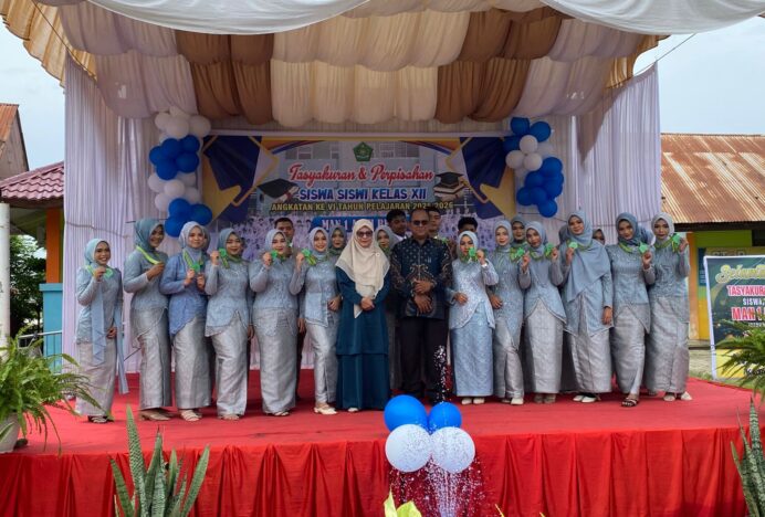 Perpisahan Siswa Kelas XII MAN 1 Aceh Besar Berlangsung Khidmat dan Penuh Haru