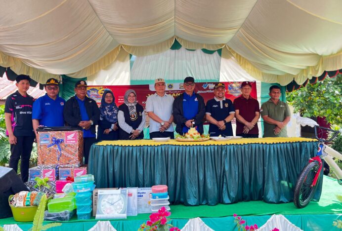 Peringati HUT ke-63 dan Hardiknas, SMAN 1 Sukamakmur Gelar Jalan Santai, Tamnam Pohon dan Lomba Marching Band