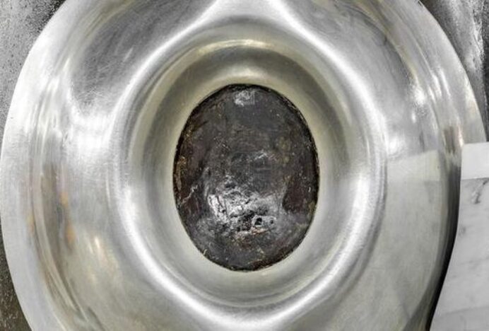 Benarkah Hajar Aswad Jatuh dari Surga? Ilmuwan Ungkap Faktanya