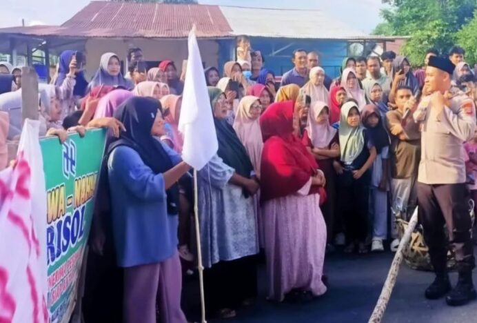 Sempat Ditutup Pendemo, Polisi Kembali Buka Jalan Lintas Barat di Nagan Raya