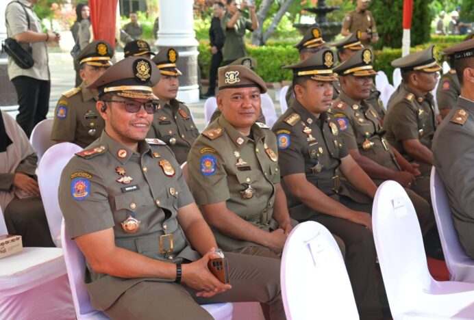 Kasatpol PP dan WH Aceh Besar Hadiri HUT ke-76 Satpol PP, Satlinmas, dan WH di Kantor Gubernur Aceh