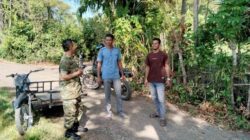 Babinsa Koramil Montasik Sambangi Warga, Ada Pesan Penting Soal Kondisi Cuaca